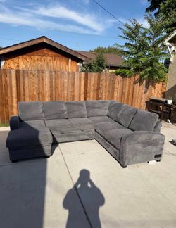 Free Delivery! Grey Sectional Couch with Storage and Bed