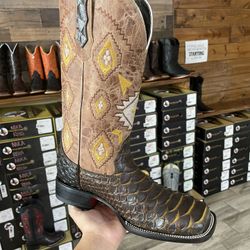 mens western boots