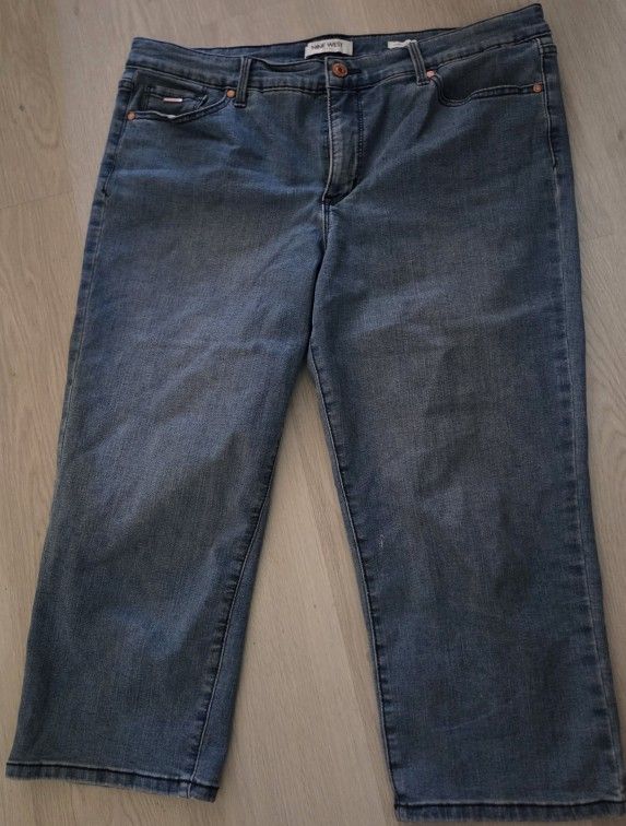 Women's Denium Capri Jeans