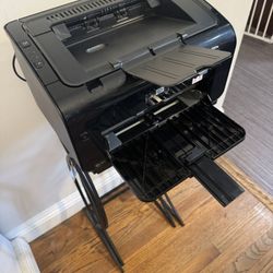 **LIKE NEW** HP LaserJet Printer P1102w ✨w/New HP Toner ($100+ value)