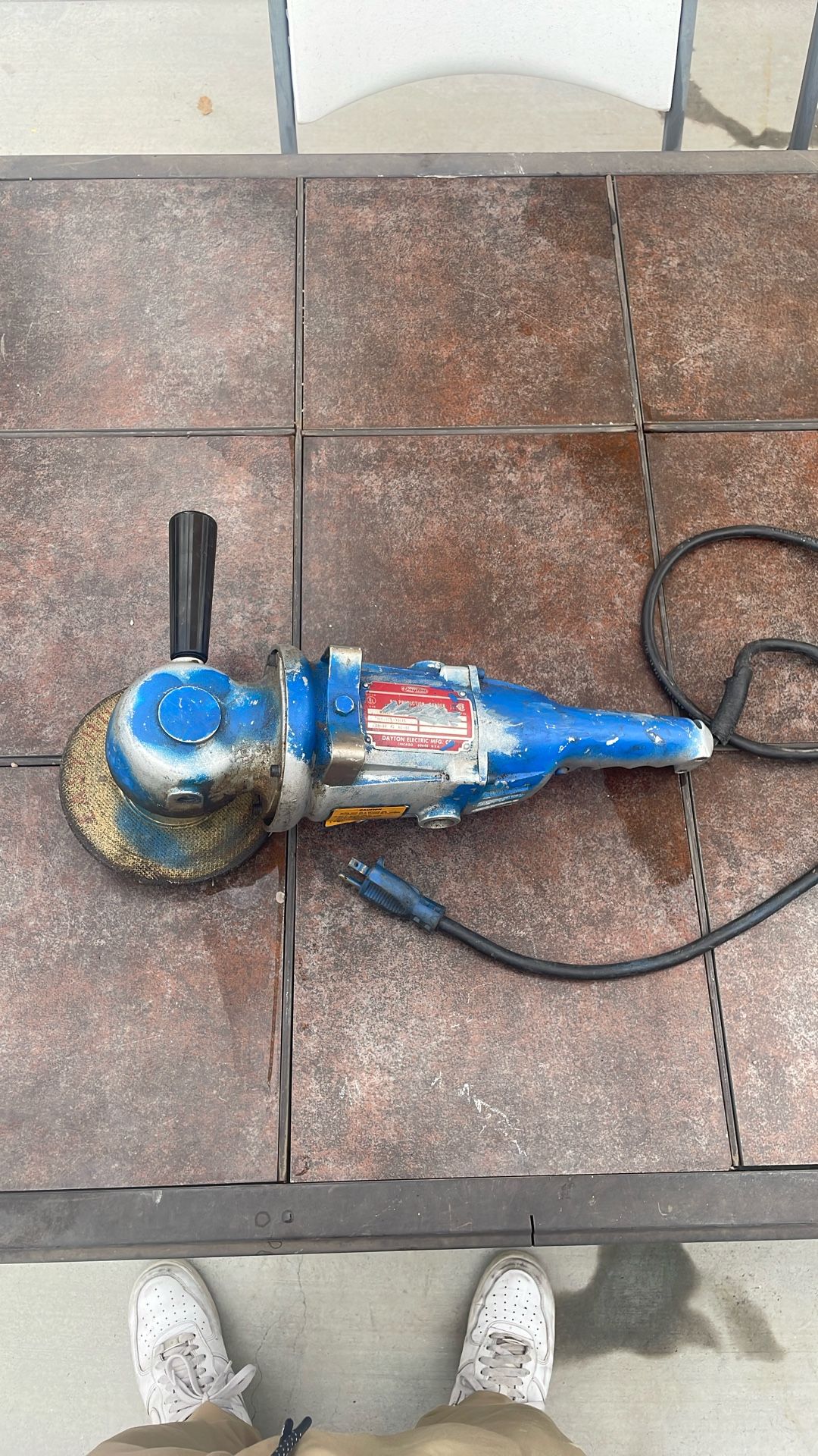 Dayton 9” Production Sander/Grinder