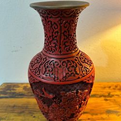 JARRON ANTIGUO DE BROCE A RELIEVE 