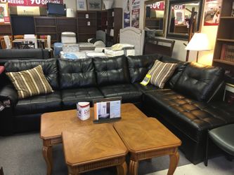 SIMMONS BRAND BLACK TUFTED BONDED LEATHER OVERSIZE SECTIONAL NEW