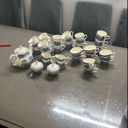 Churchill Teacup Set