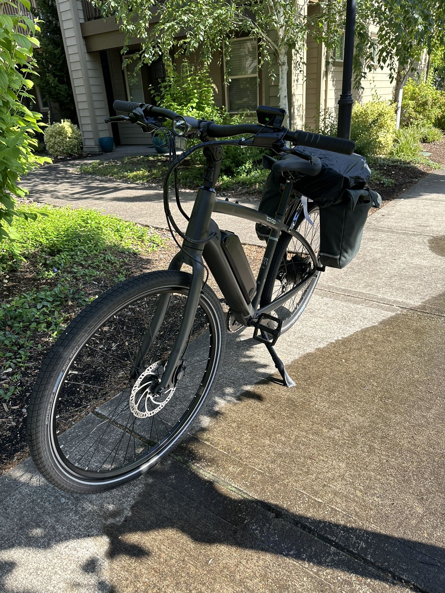 REI CTY e1.1 e-bike