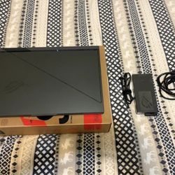 ASUS ROG Strix G18 18" 240Hz Gaming Laptop i9-13980HX 16GB RAM 1TB SSD RTX 4070