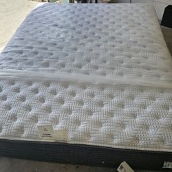 Firm Queen Beautyrest Mattress 