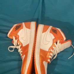 Air Jordan 1 Mid Fits Ladies Size 10.5