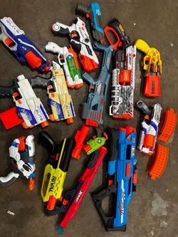 Bundle of nerf guns