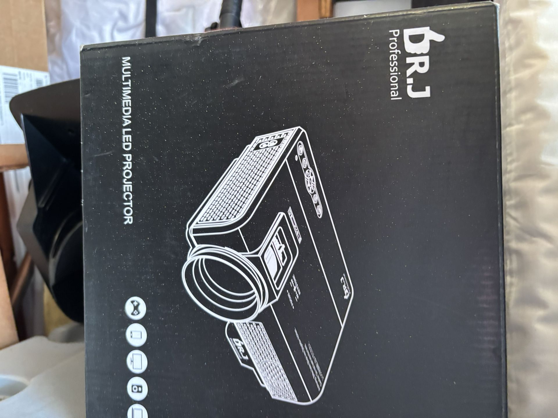 Projector And Portable Screen
