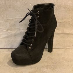 Speed Limit 98 Black Shoelace Wedge (size 6)