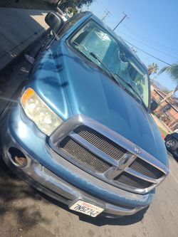4x4 Ram 1500 hemi
