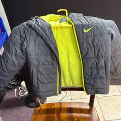 Nike Puffer Coat For Boys Size 6-7 Yrs