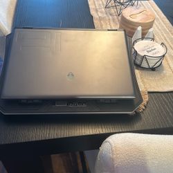 Alienware M16 R2