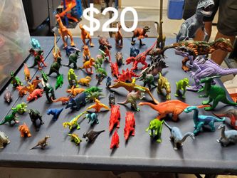 Large Lot of Plastic Dinosaur Figures