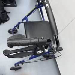 Adult walker / caminador de adulto