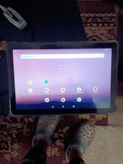 **BRAND NEW**Android Tablet with Protective Case