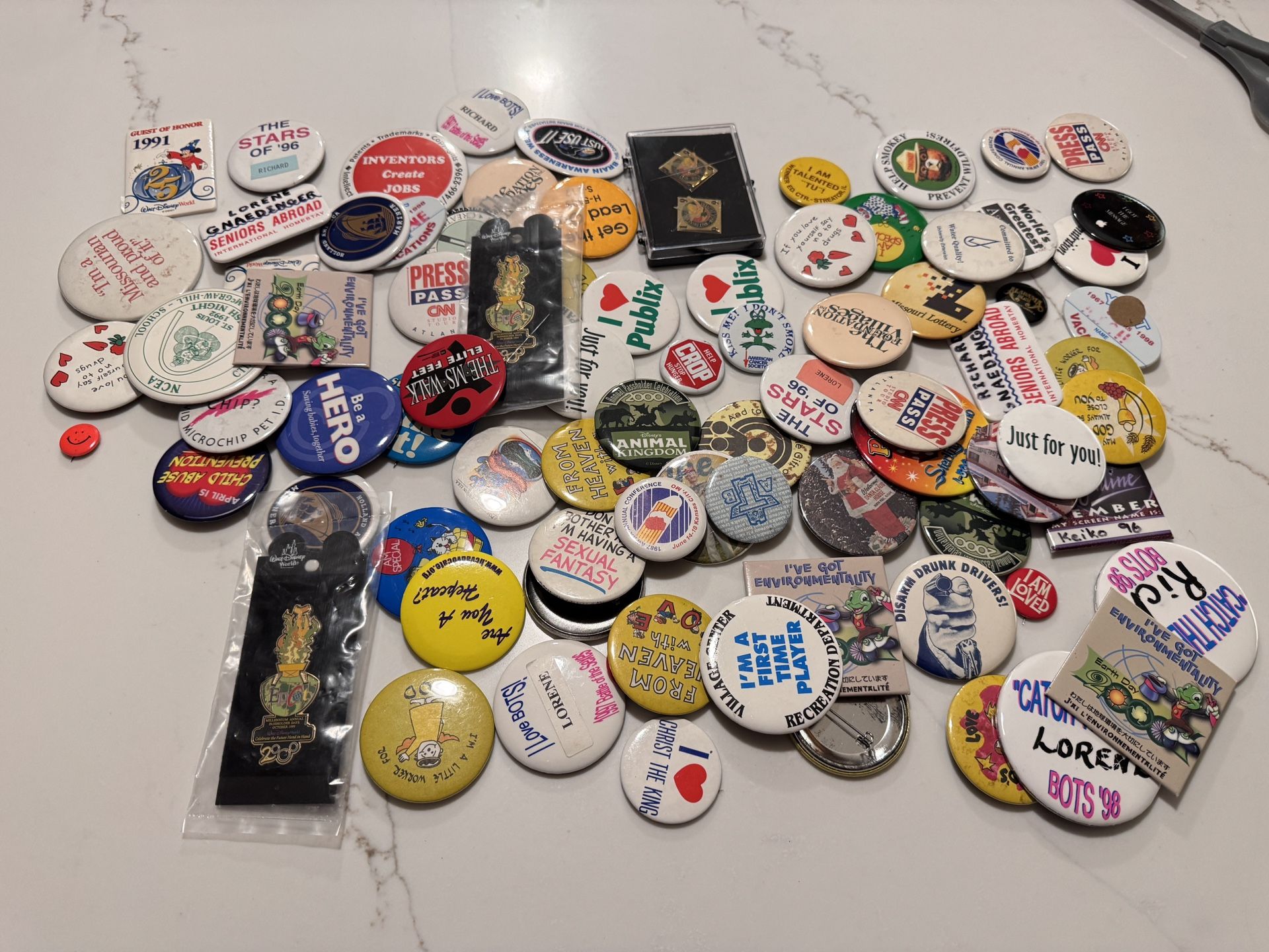 Button Collection Epcot 2000 Millennium Annual Passholder Days Pin October 1999