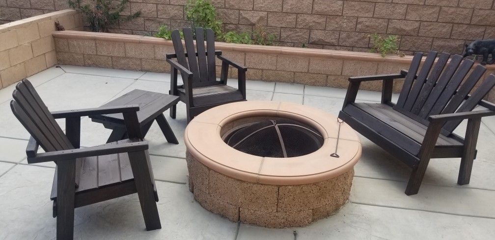 4 Piece Patio Set NEW freshly Stained