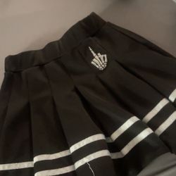 Pleated Skeleton Skirt - medium