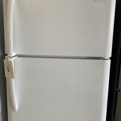 Frigidaire Top Freezer Refrigerator is with Warranty PE3