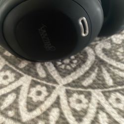 Headphones 