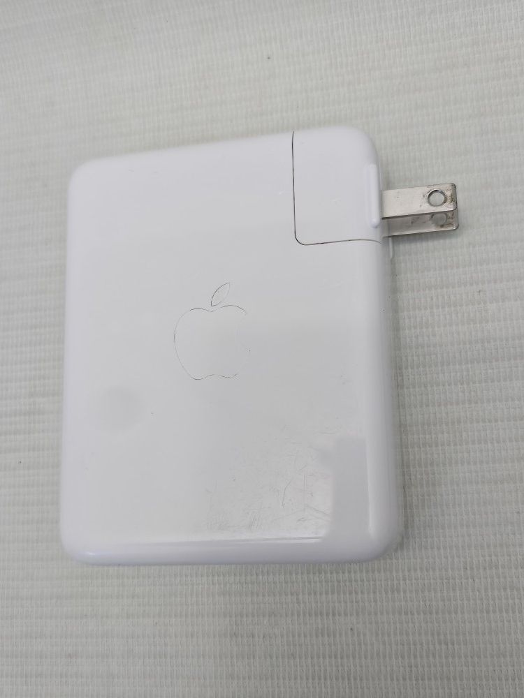 Genuine APPLE 140W USB-C Type-C AC Power Adapter for MacBook M1 A2452 USED