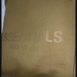 Essentials Sweatshirts