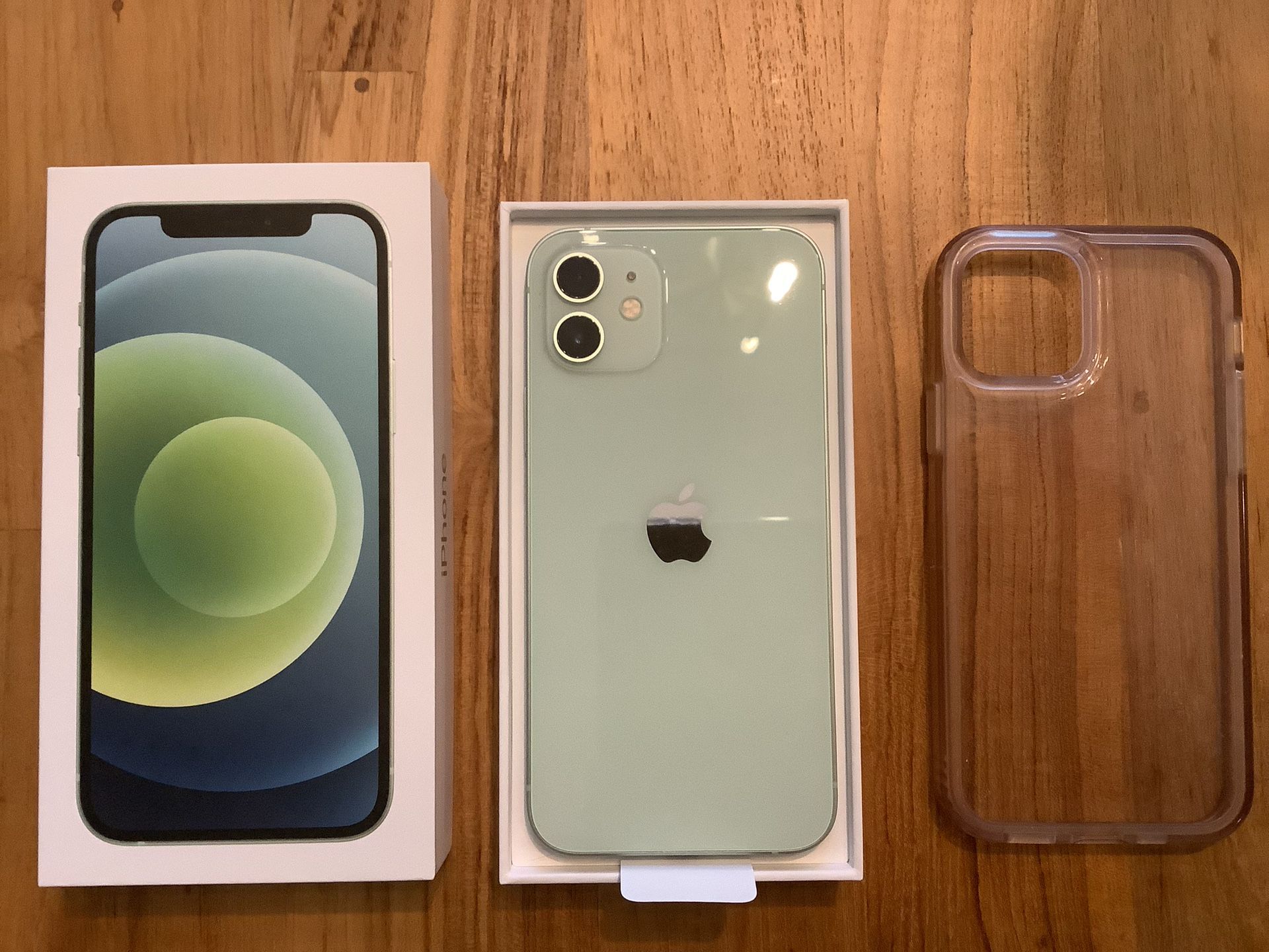 Unlocked Green Apple iPhone 12 (64GB)