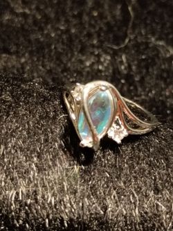 Vintage silver opal? Moonstone? ring