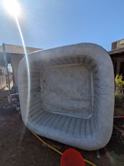 4 person spa w/ cover by Best Way