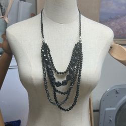 Dark Colored Beads Necklace 