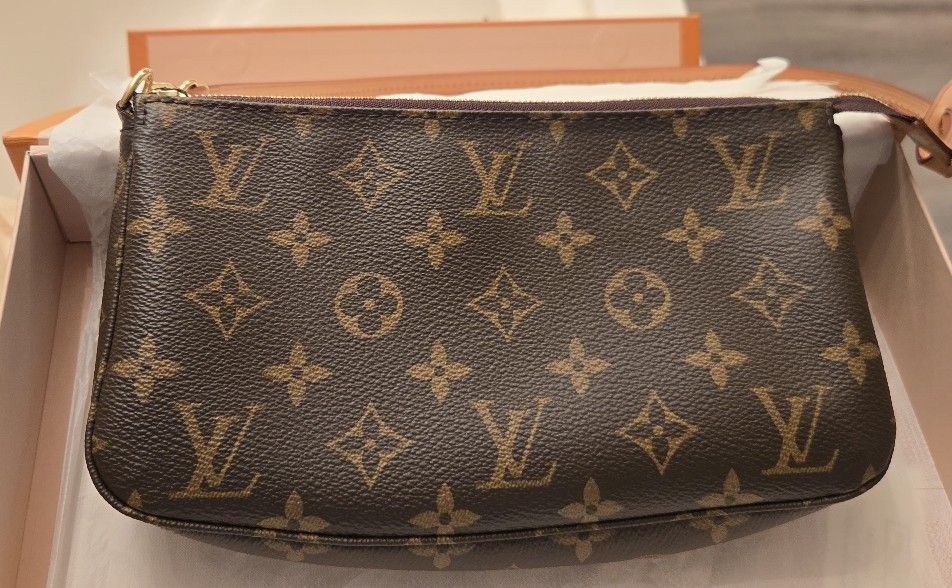 LV Pouchette Authentic