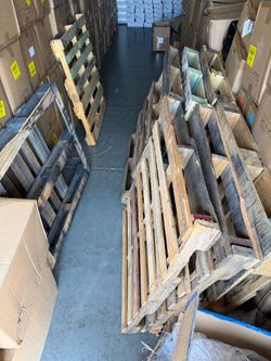 Free pallets 8 total Chula Vista