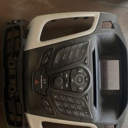 Original  Ford FOCUS 2012-18 DASH RADIO CD PLAYER CONTROL PANEL FACE SWITCH