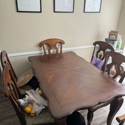 Dinning Room Table 