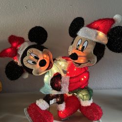 Disney Mickey and Minnie Christmas Lighted Tinsel Yard Sculpture Ice 30" w 32" t