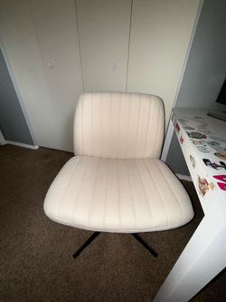 Criss-Cross Chair