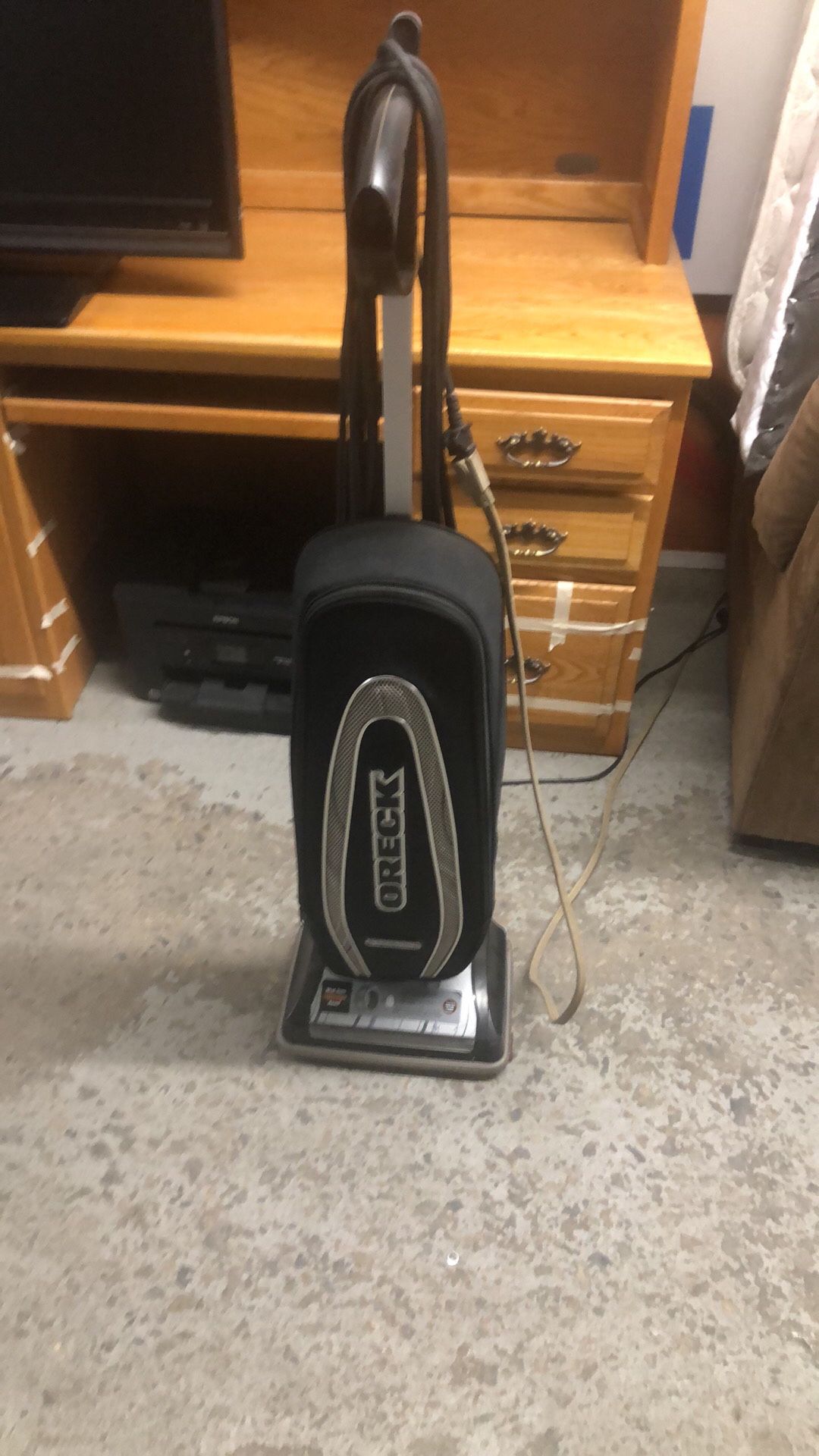 ORECK VACUUM WORK LIKE NEW