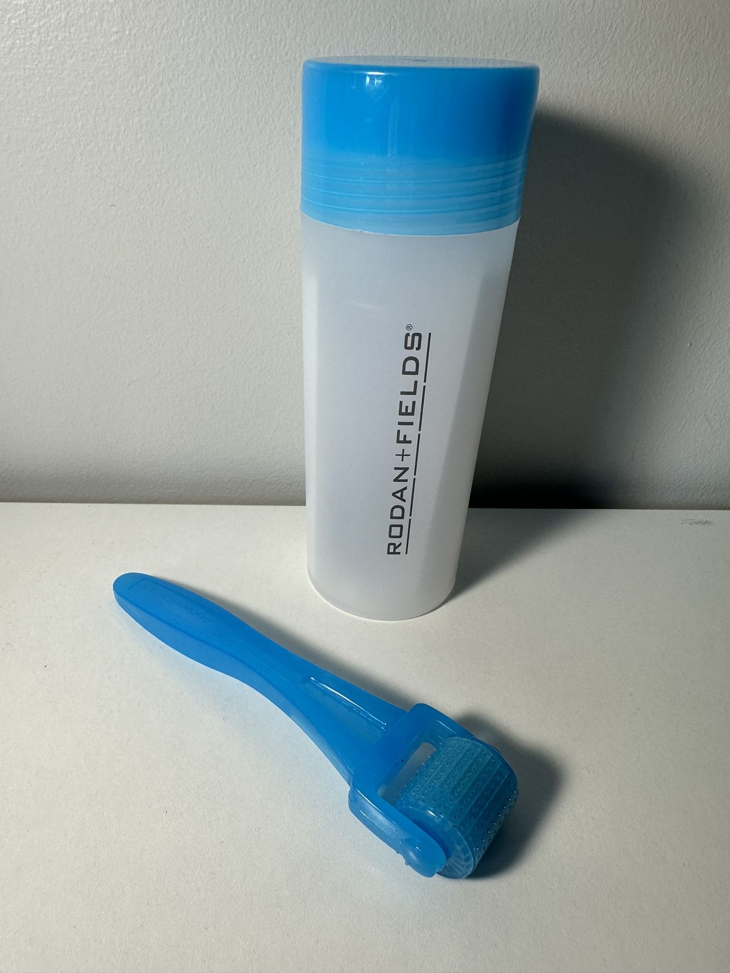 Rodan and Fields Redefine Micro Exfoliating Roller