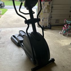 6000 series elliptical Trainer