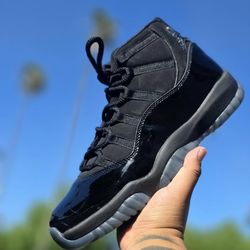 Jordan 11 retro CAP AND GOWN