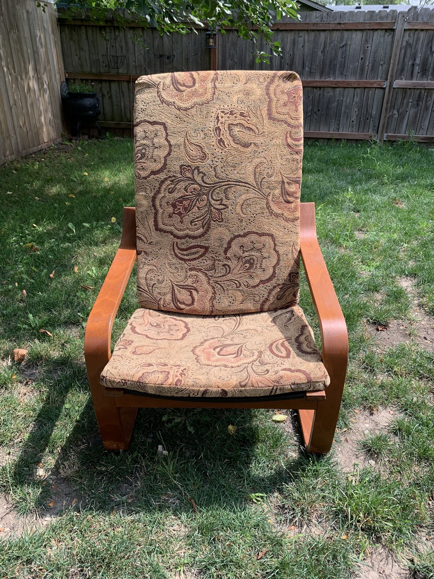 Ergonómic Armrest Sofa Chair,  New Cushions 