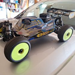 !!REDUCED!!Team Losi 8ight 2 Cycle RC car