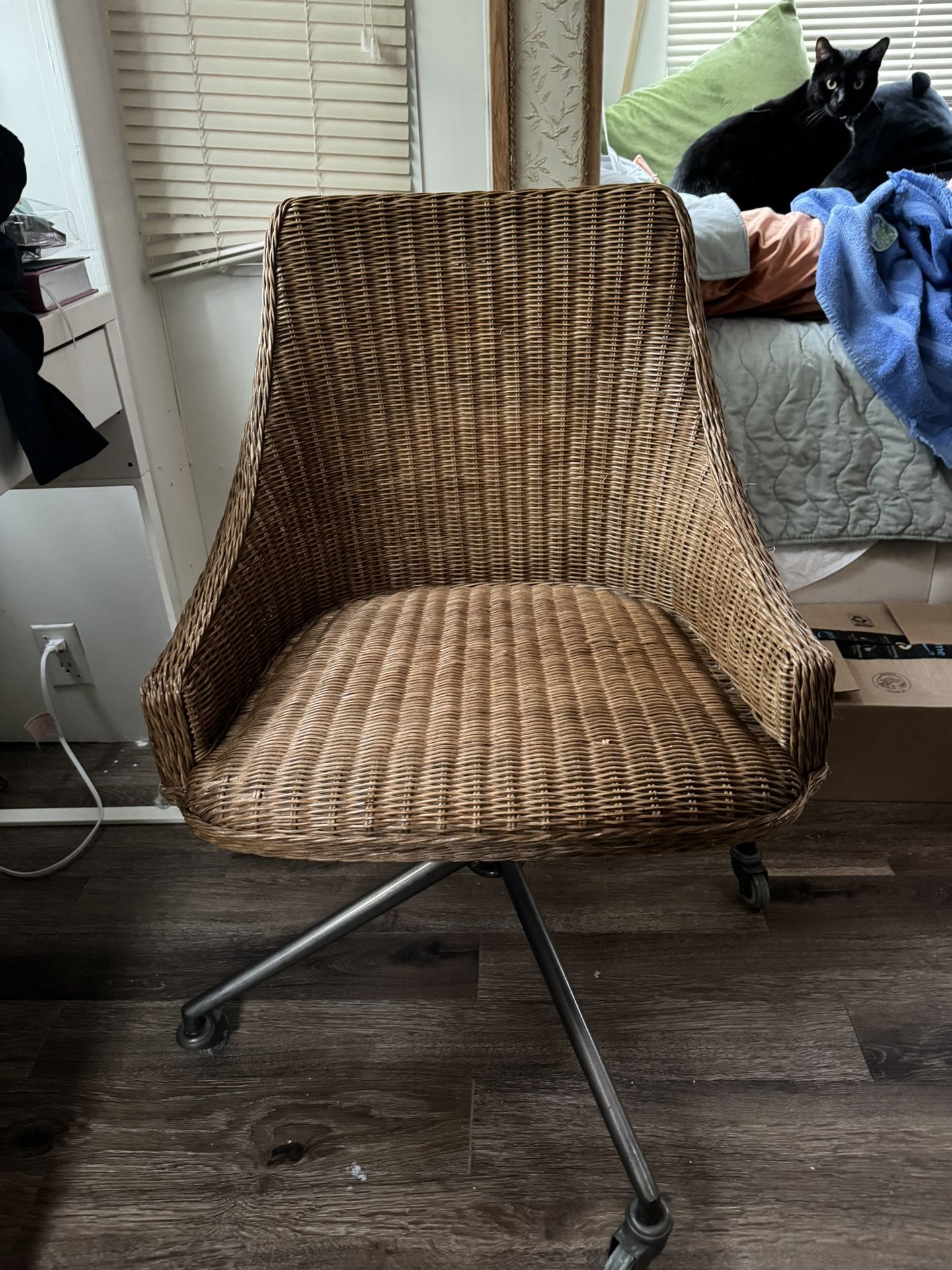 Rattan Desk Chair With Wheels