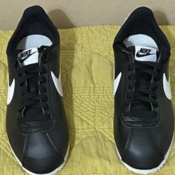 Nike Cortez Womens Leather 807471-01