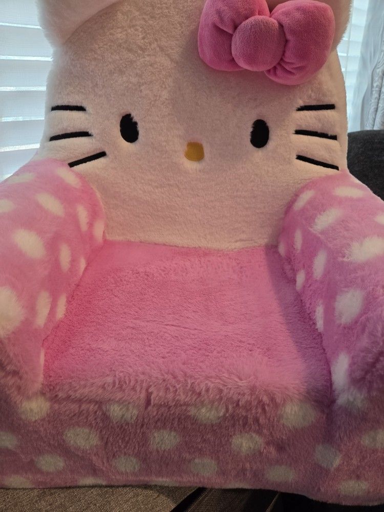 Hello Kitty Toddler Chair