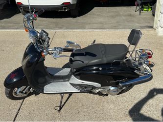 Lance scooter 150cc low miles