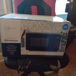 🚨 BRAND NEW M.S MICROWAVE!!