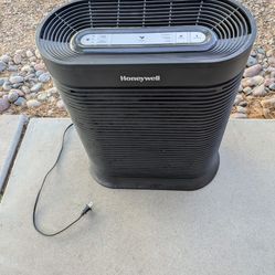 Honeywell Air Purifier HA300BHD